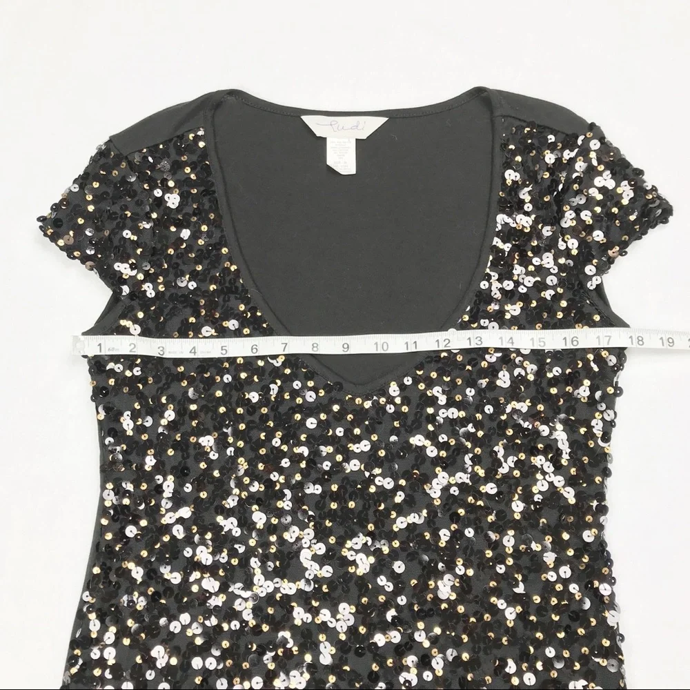 Victoria’s Secret Ludi Sequin Embellished Women's Black V Neck Top Size Medium - Picture 6 of 8